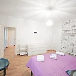 아파트 Bari Central Apartment 바리