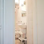 Daire Bari Central Apartment